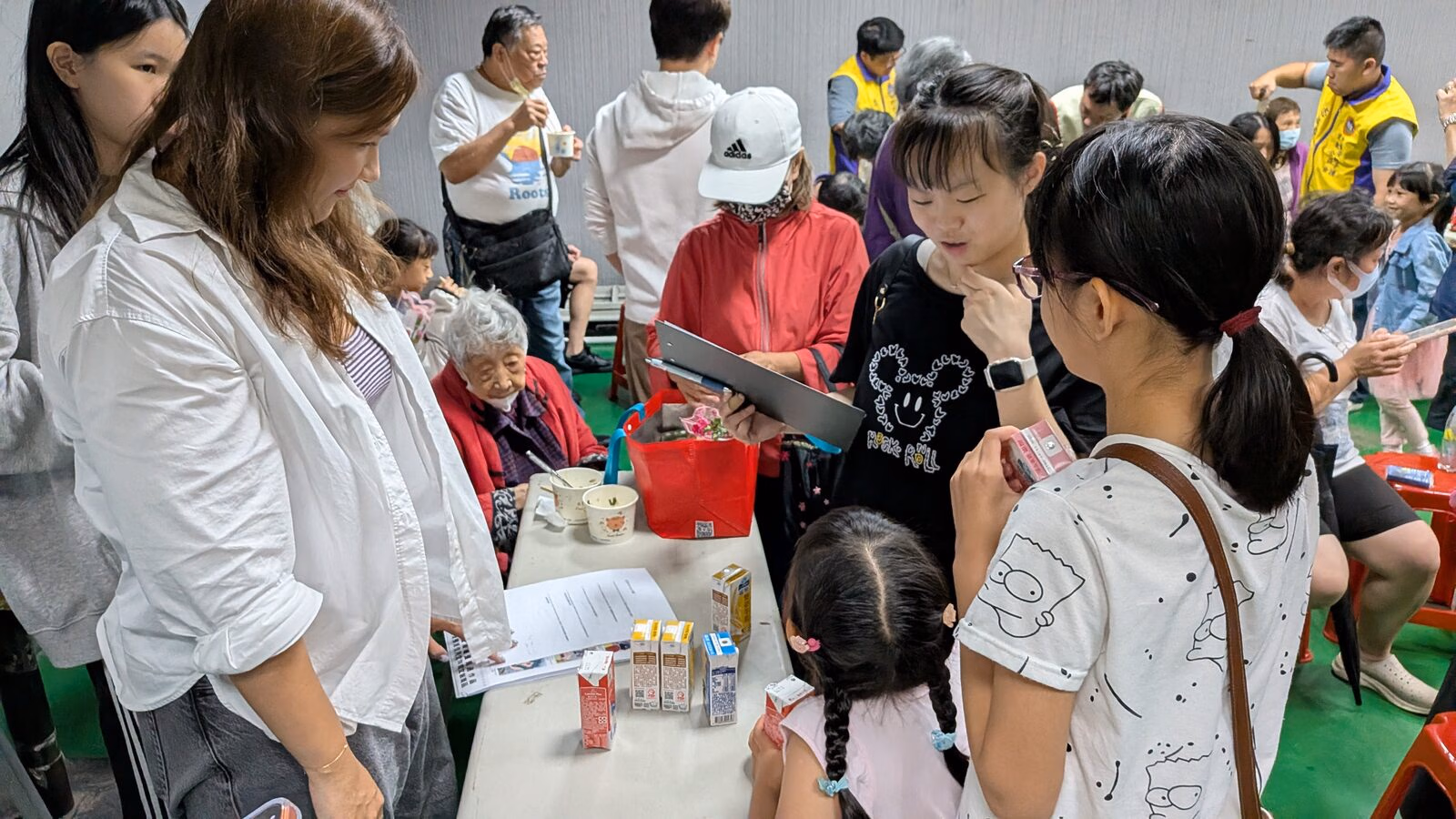 Mother's Day Outreach event photo 25