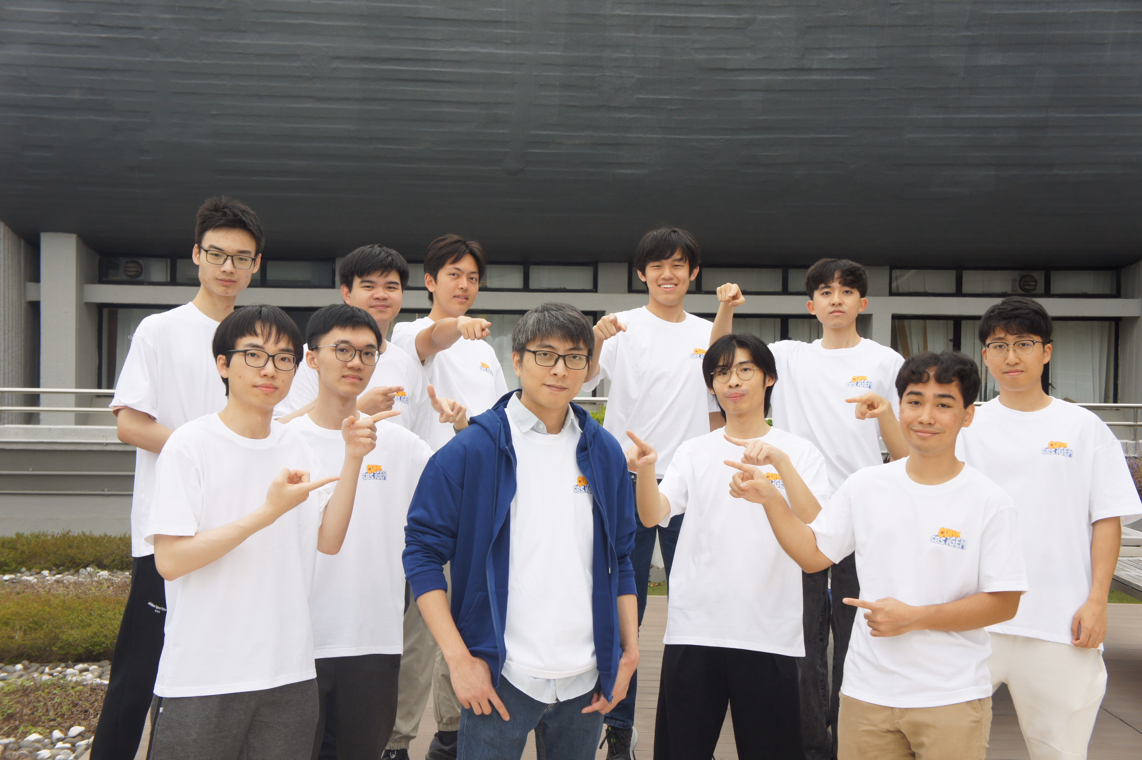 CUHK SBS iGEM team group photo 2
